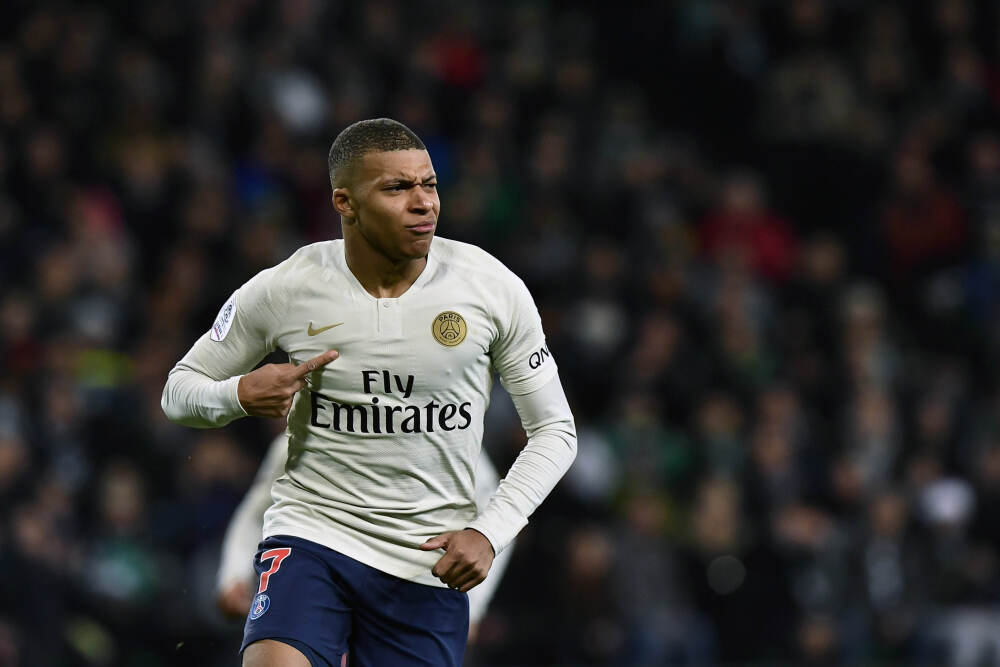 20秒一台电视！海信灯塔工厂藏着中国智造密码